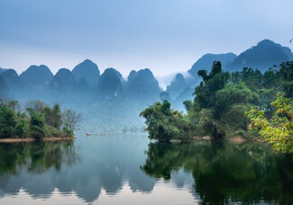时光流转，历史长河奔流不息，二手板式木工机械设备的传奇故事